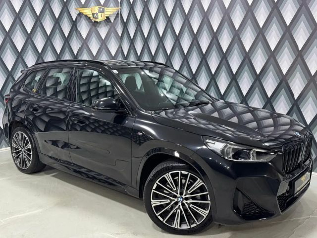 BMW X1 xDrive23d (U11) // M-PAKET // AHK // 1. BESITZ //