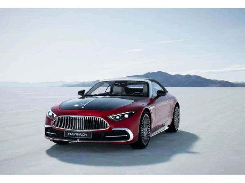 Mercedes-Benz SL-Klasse SL 680 Maybach Monogram Series Pattern auf Motorhaube