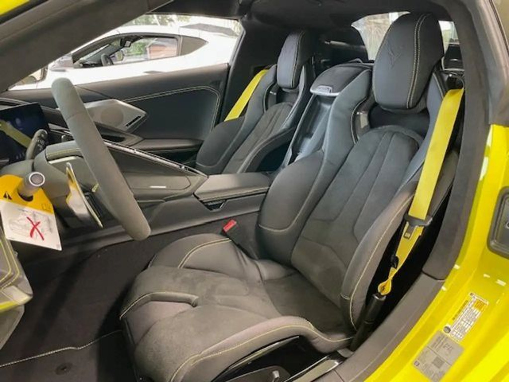 Corvette C8