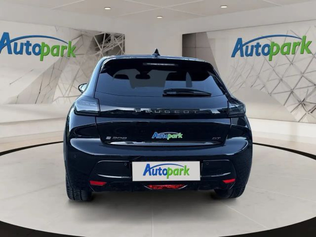 Peugeot e-208