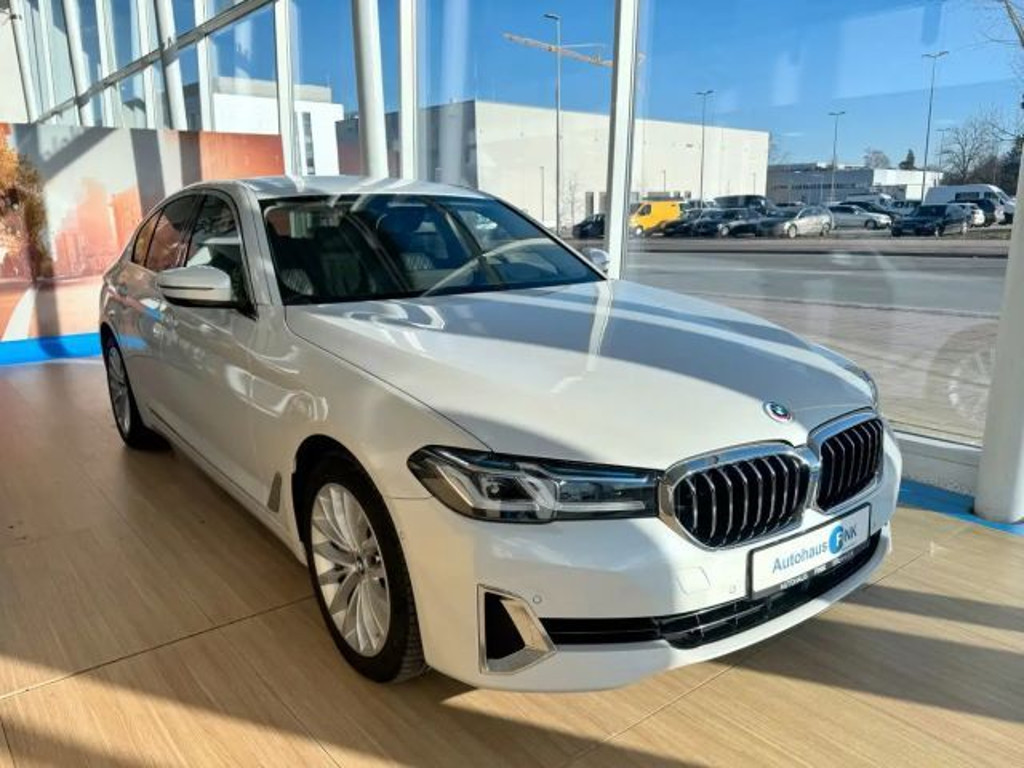 BMW 5 Serie 540 xDrive Sedan 540i