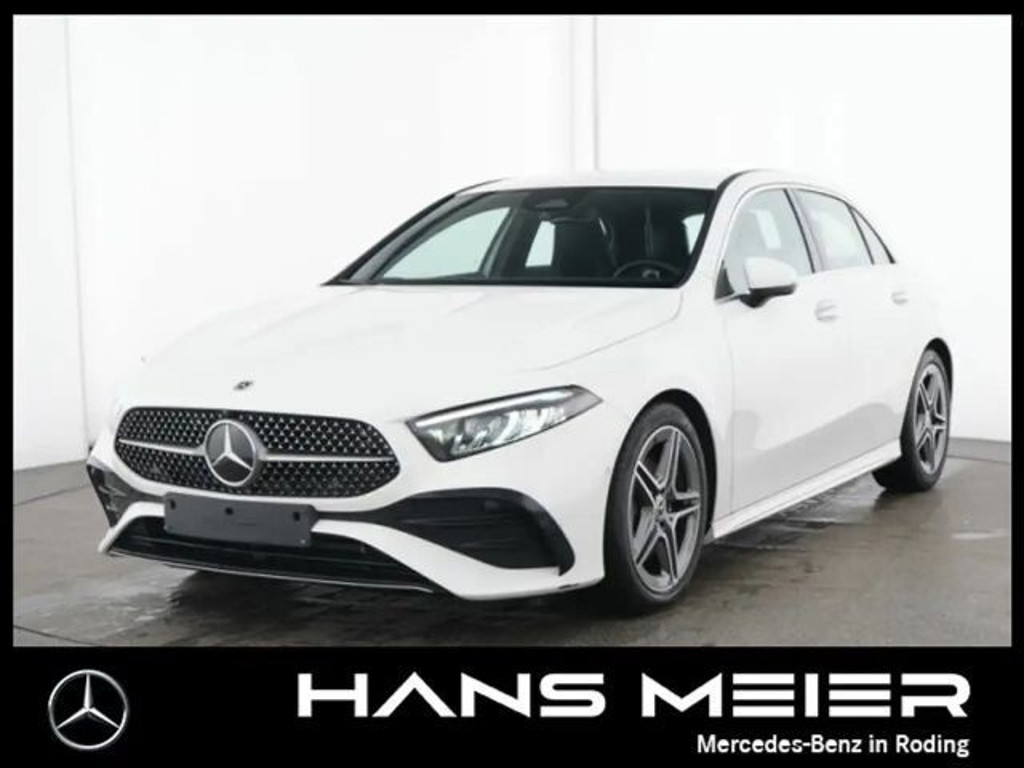 Mercedes-Benz A-Klasse A 220 4MATIC AMG Line