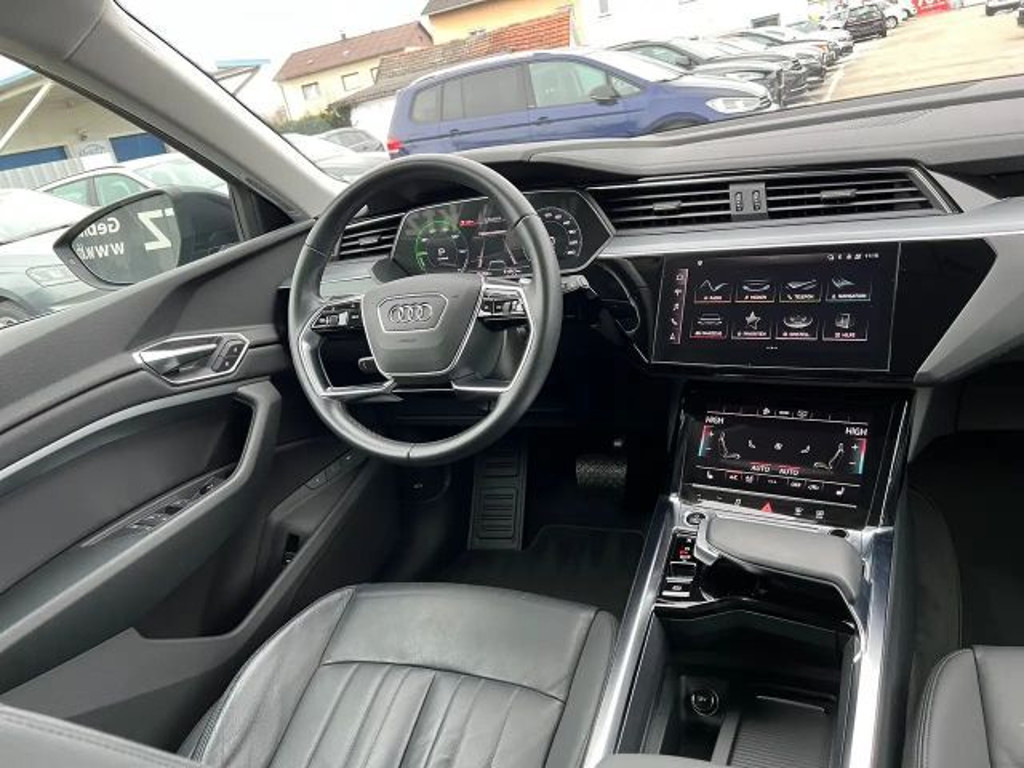 Audi e-tron
