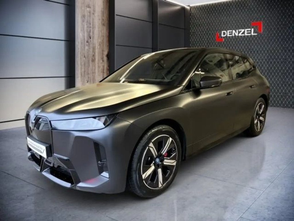 BMW iX xDrive60