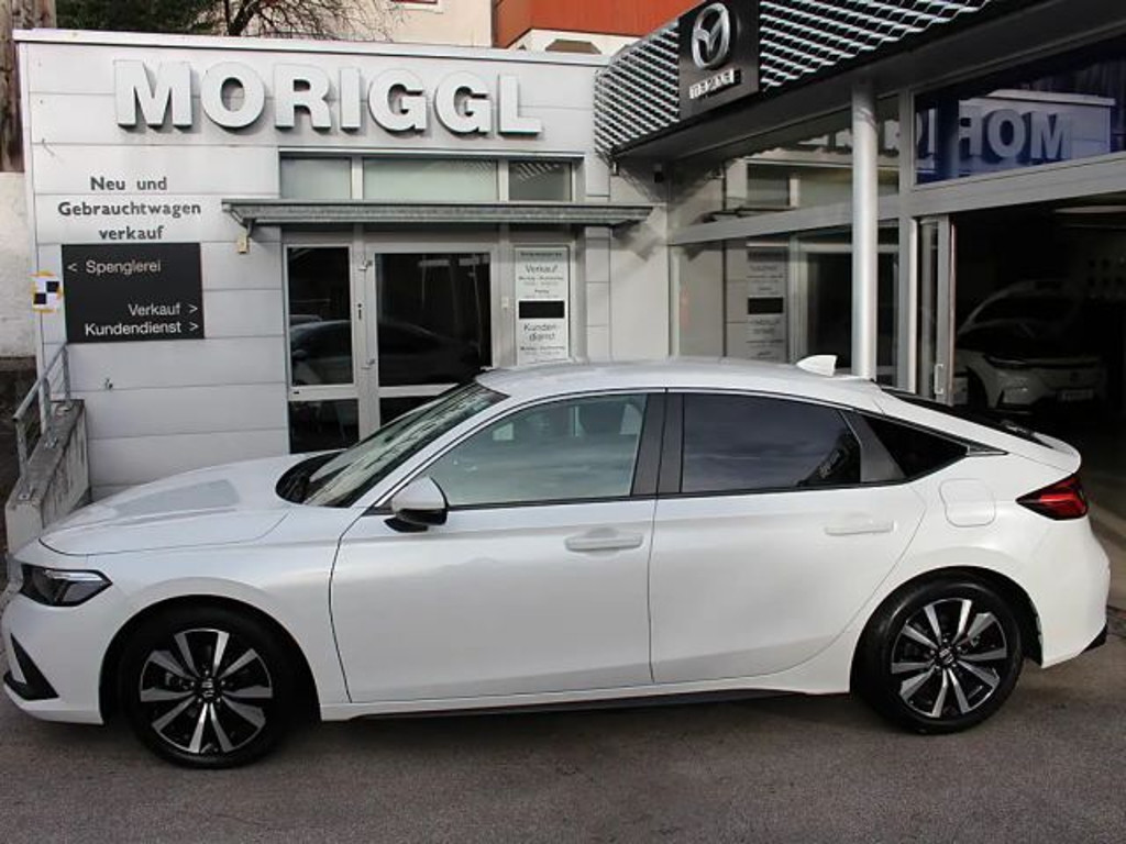 Honda Civic Elegance Hybrid 2.0 i-MMD