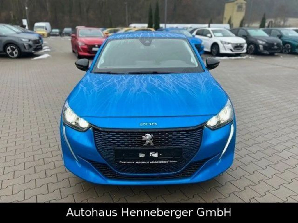 Peugeot e-208