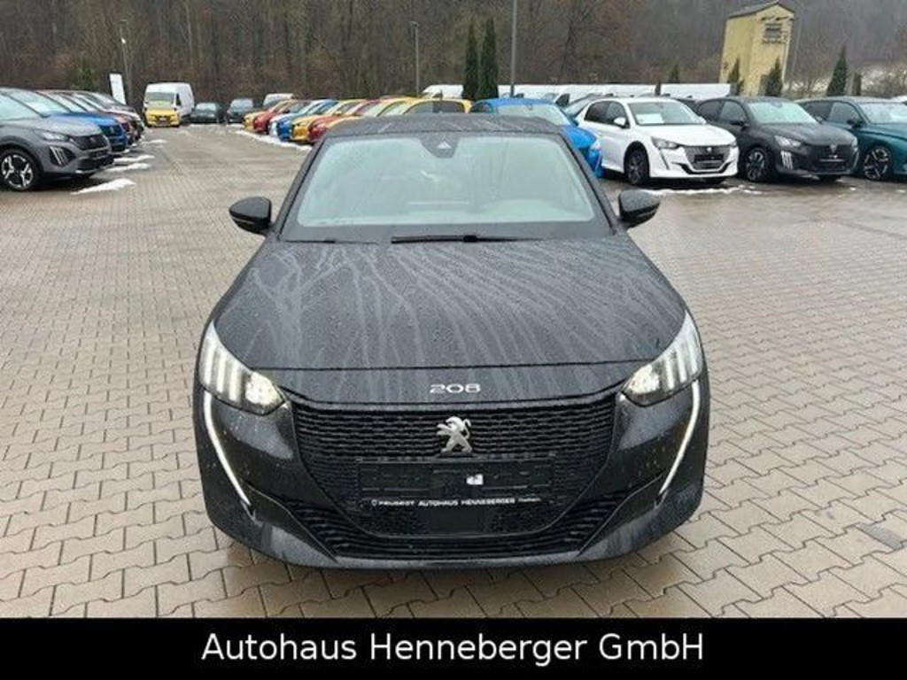 Peugeot e-208