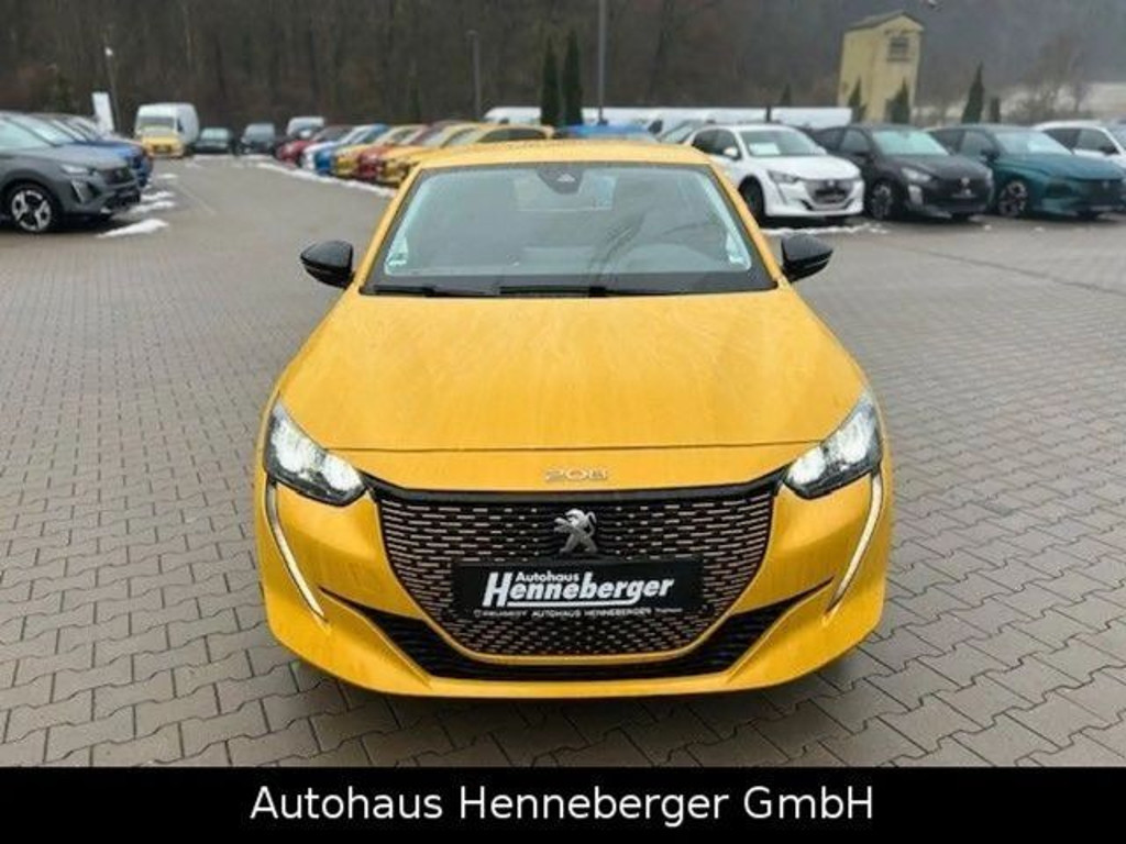 Peugeot e-208