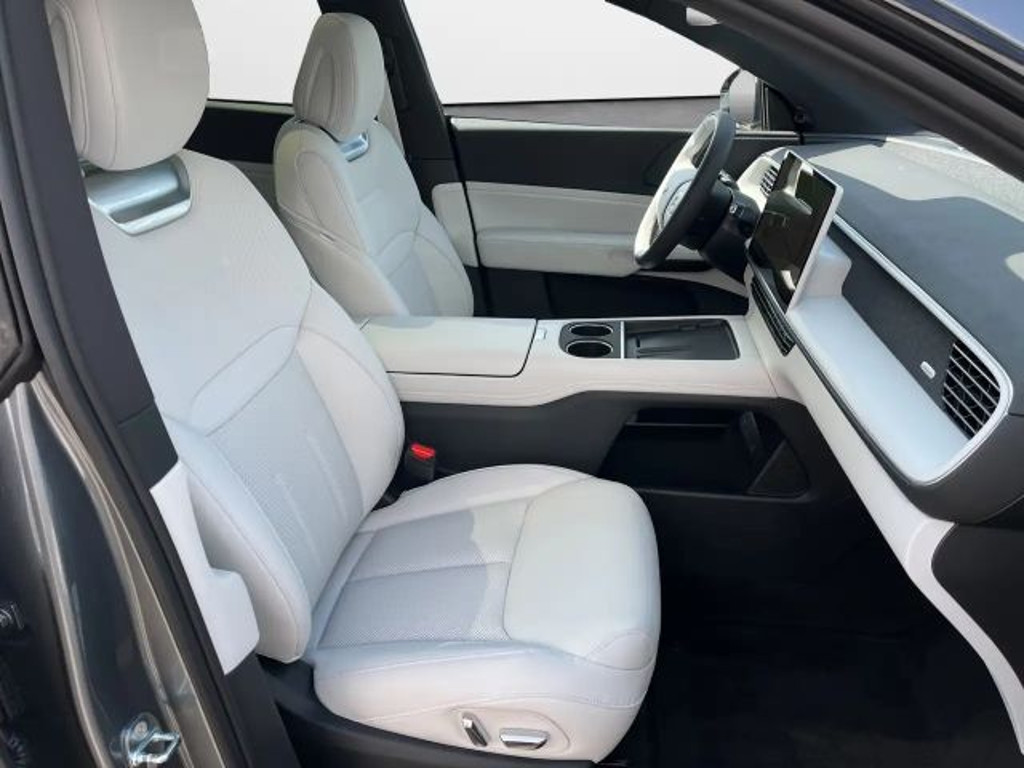 Xpeng G6