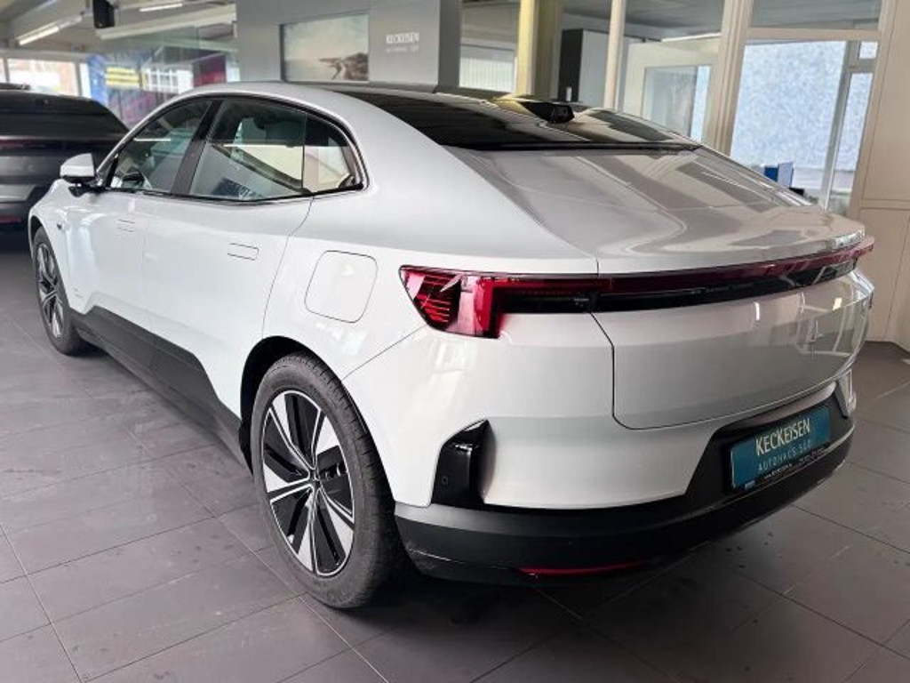Polestar 4