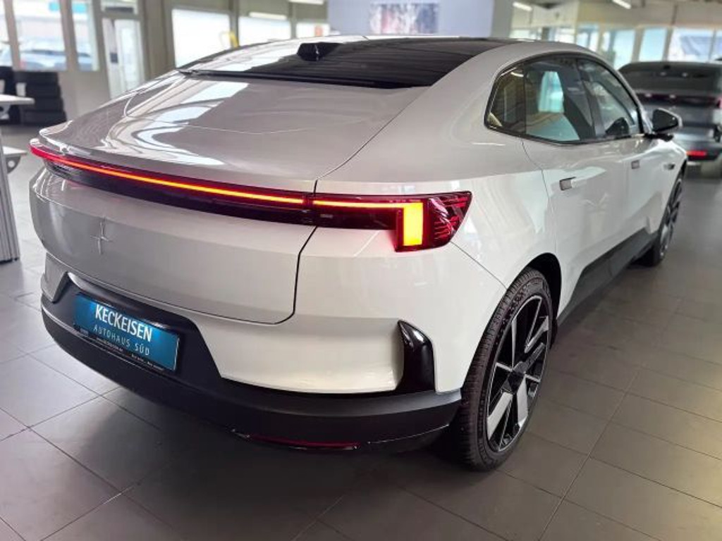 Polestar 4