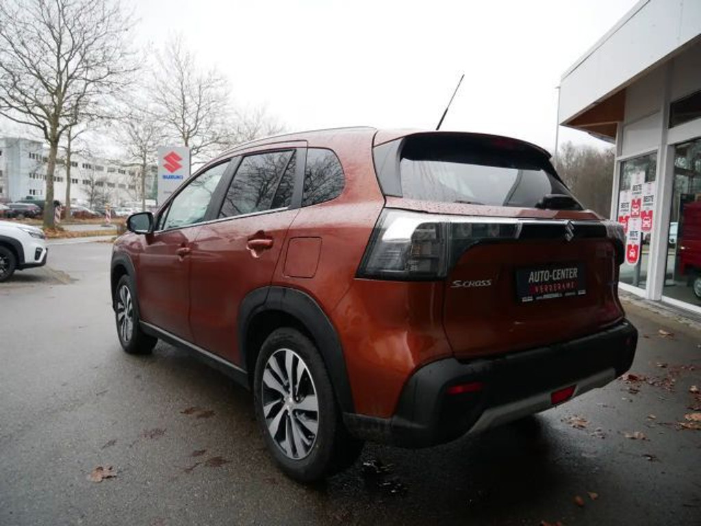 Suzuki S-Cross