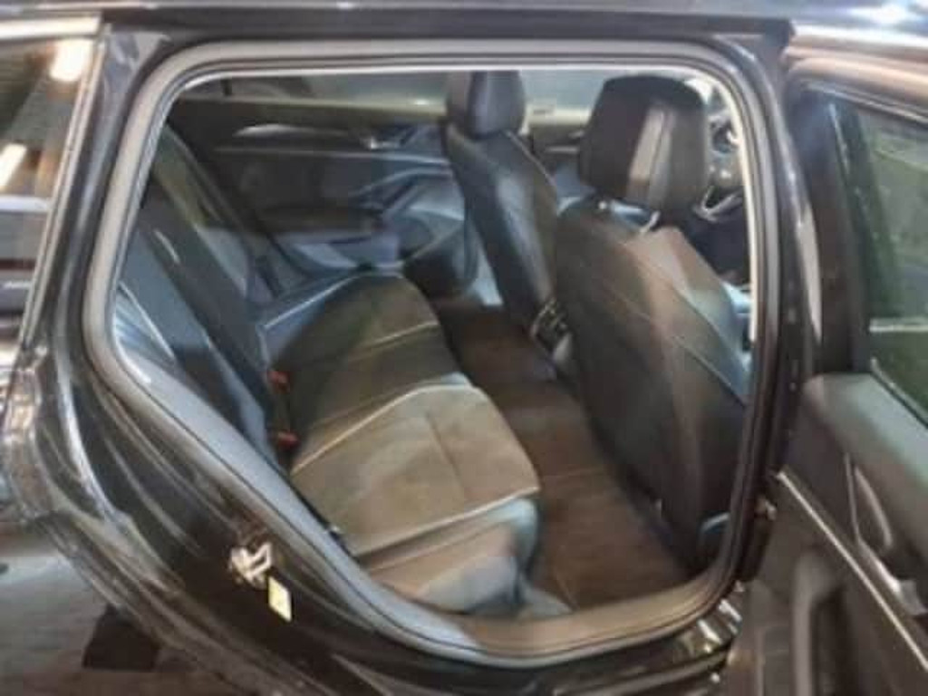 Volkswagen Passat Business 1.5 eTSI