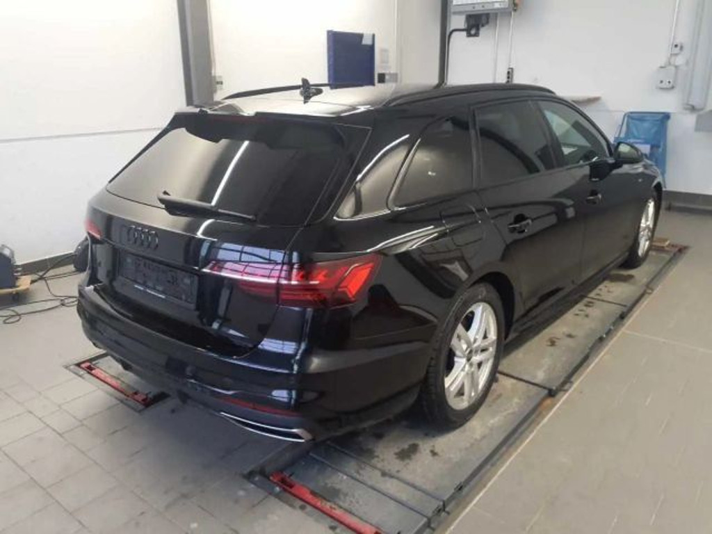 Audi A4 Avant S-Line S-Tronic 35 TDI