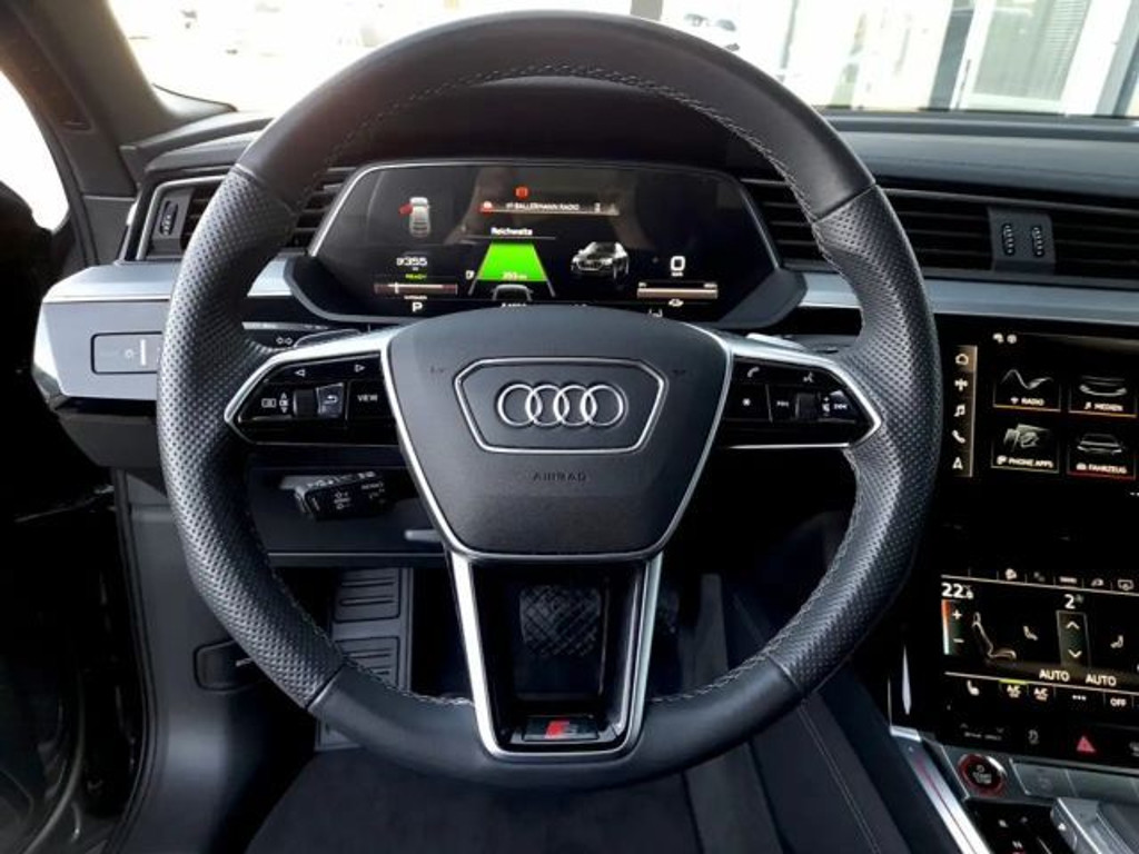 Audi e-tron