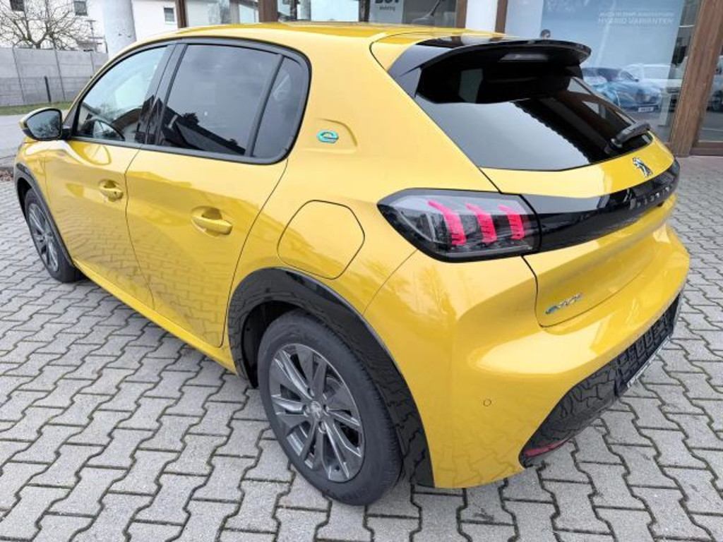 Peugeot e-208