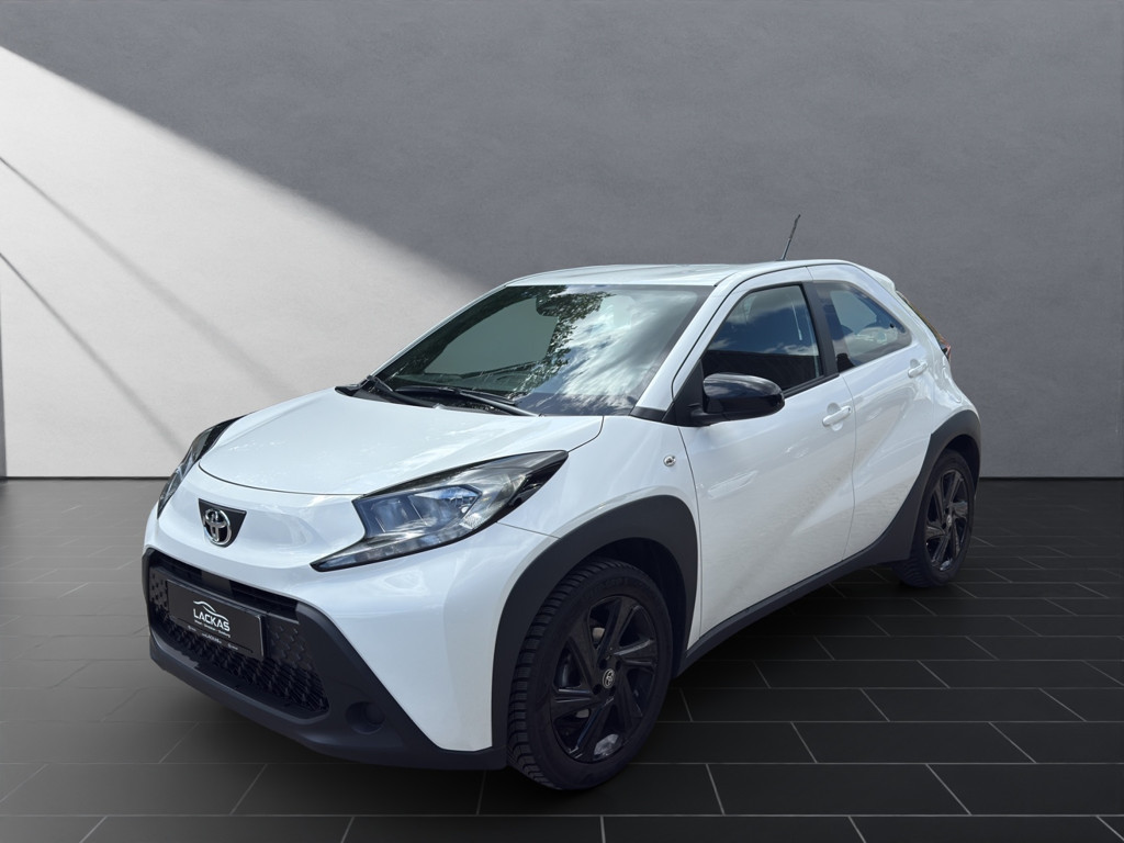 Toyota Aygo X Business 5-deurs Basis
