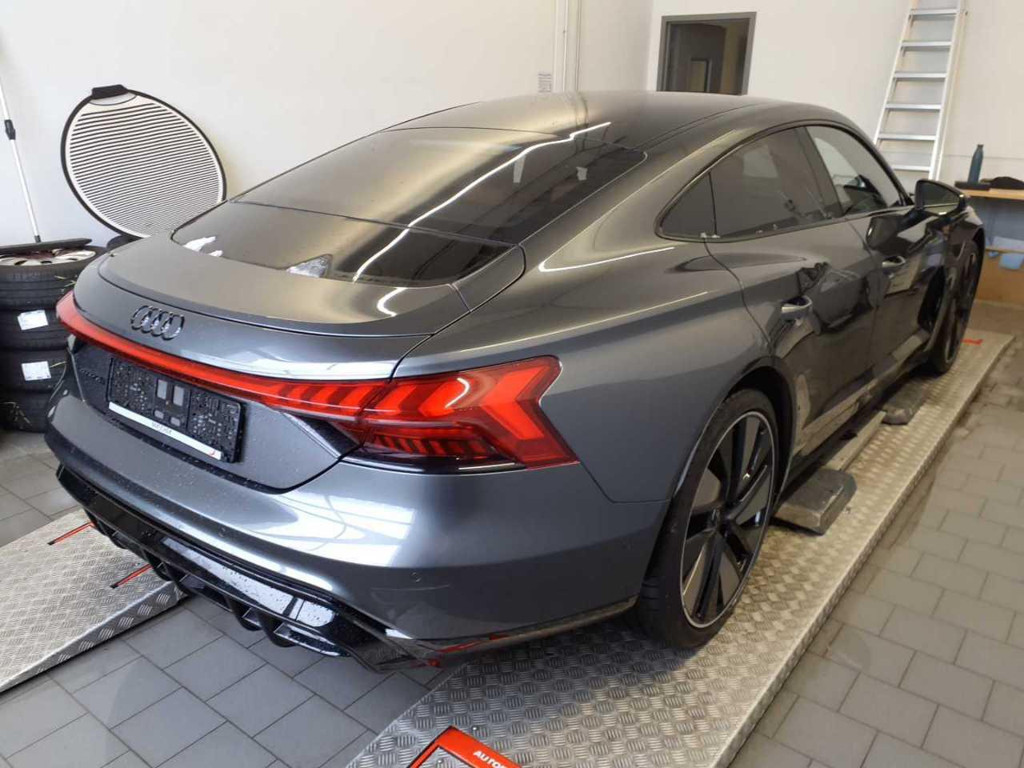 Audi e-tron GT