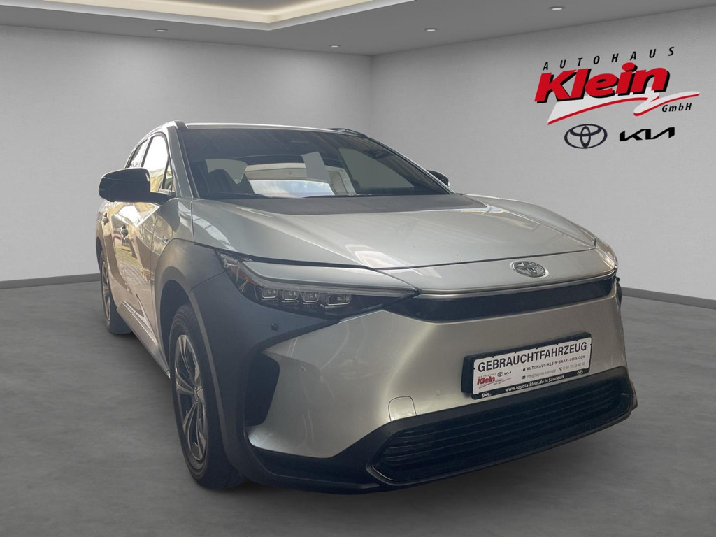 Toyota bZ4X bz4X Teamplayer BEV 150kWh Navi 360 Kamera LED E