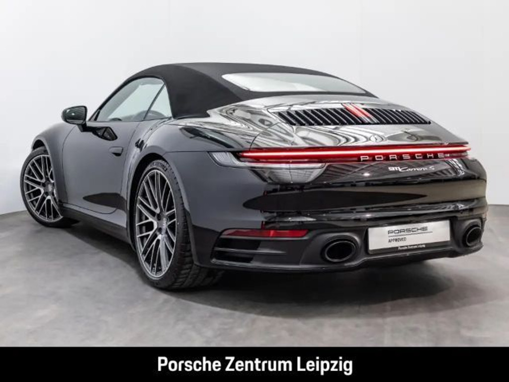 Porsche 992