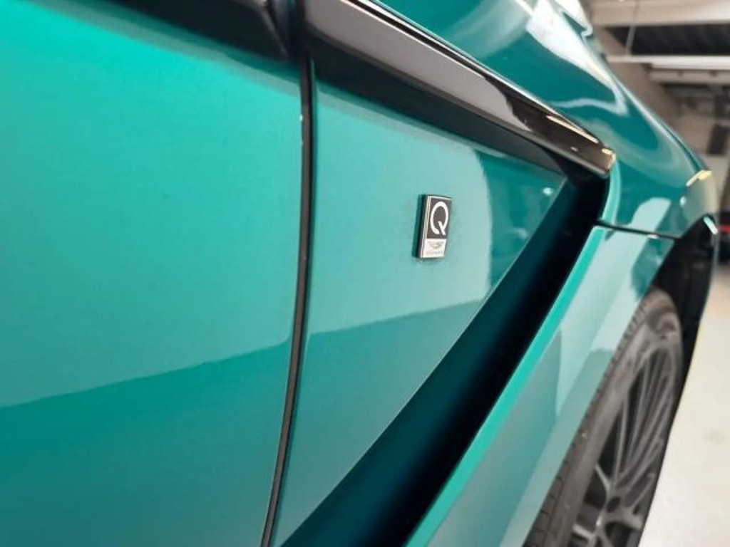 Aston Martin DBX