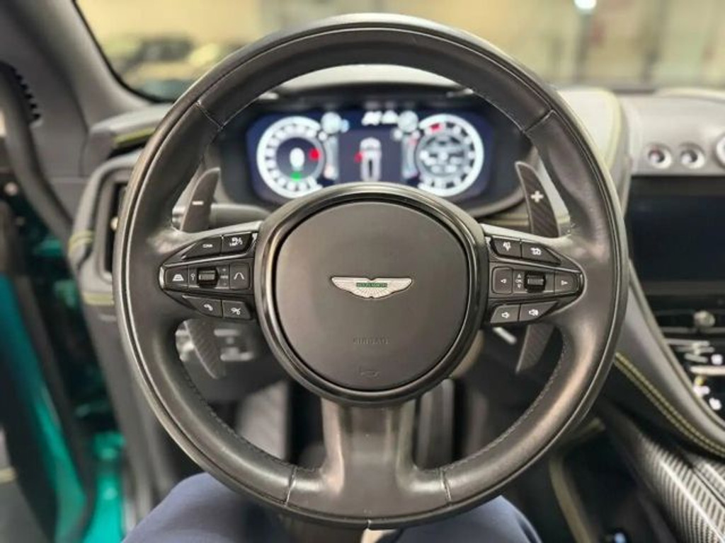 Aston Martin DBX