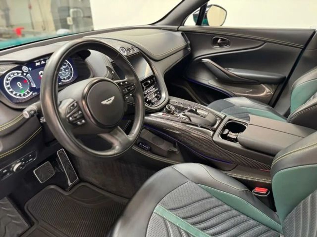 Aston Martin DBX