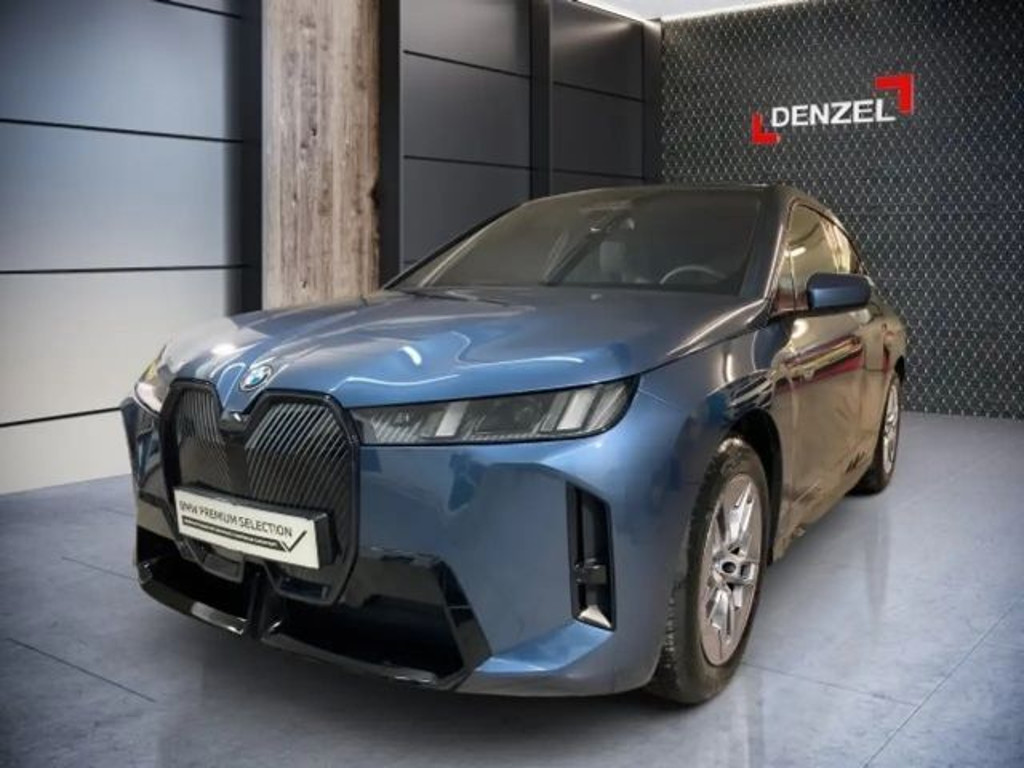 BMW iX xDrive45
