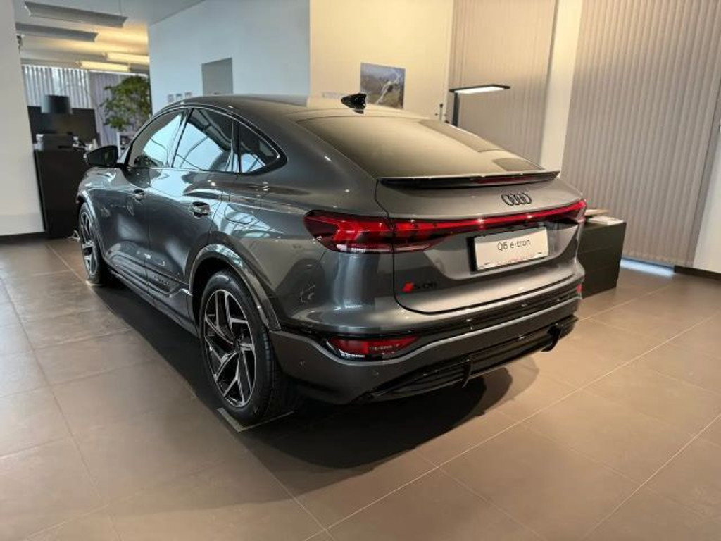 Audi SQ6 e-tron