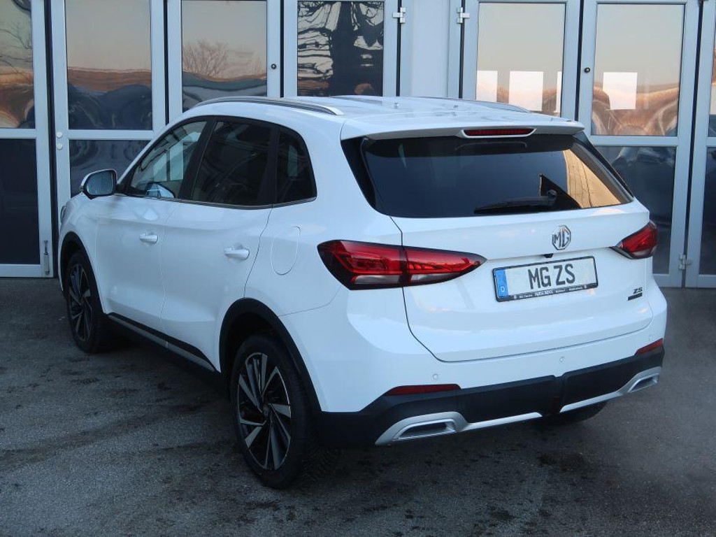 MG ZS