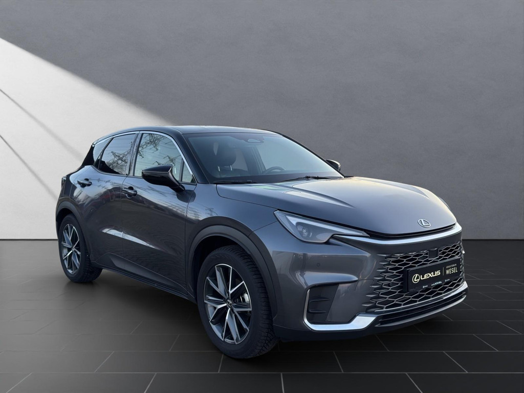 Lexus LBX