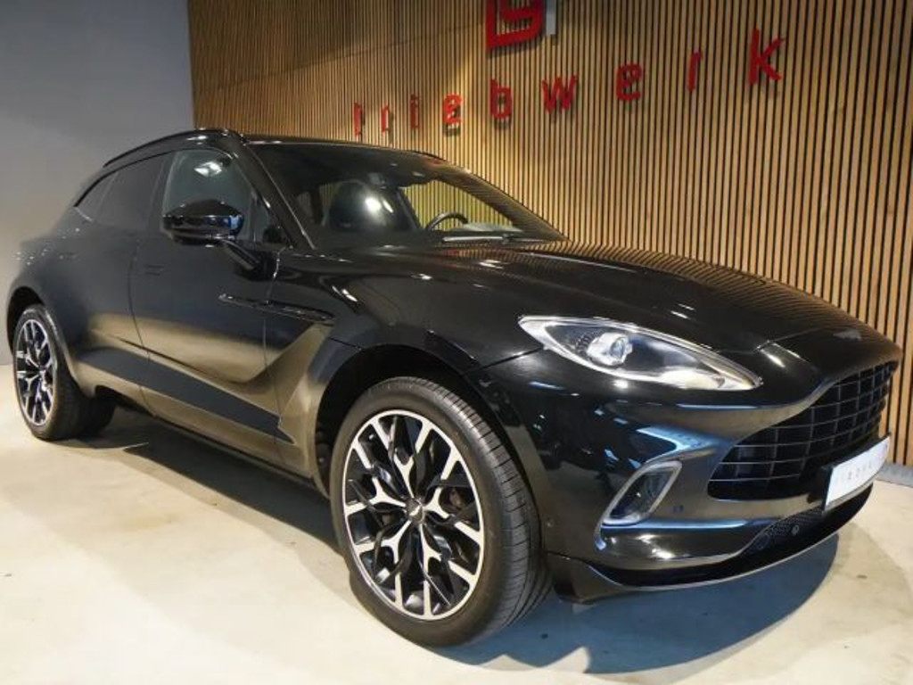 Aston Martin DBX