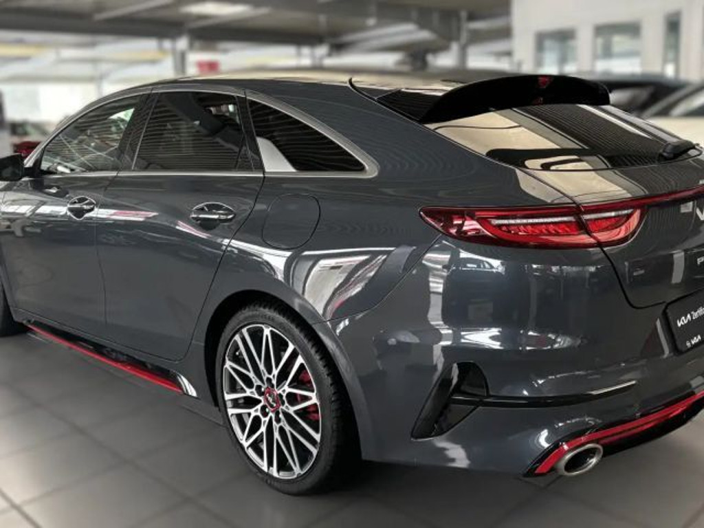 Kia ProCeed