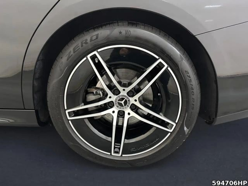 Mercedes-Benz E-Klasse E 220 AMG Line Estate E 220 d