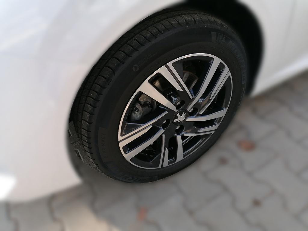 Peugeot 208 Allure Pack PureTech