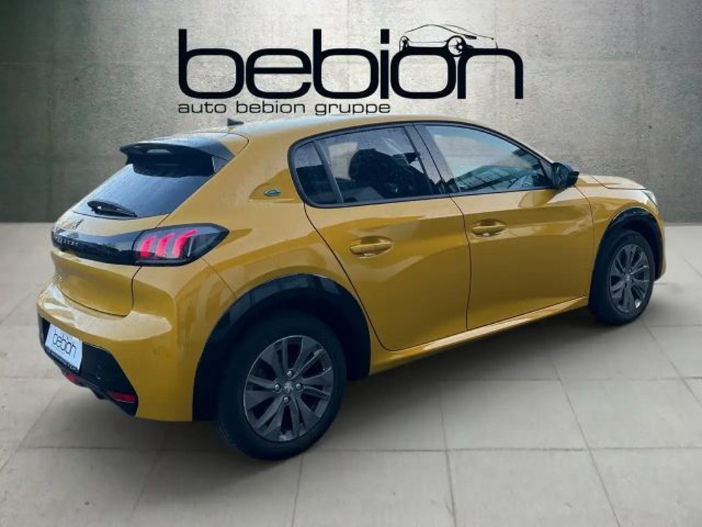 Peugeot e-208
