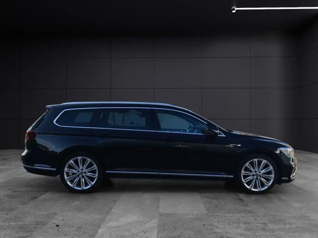 Volkswagen Passat DSG Variant R-Line