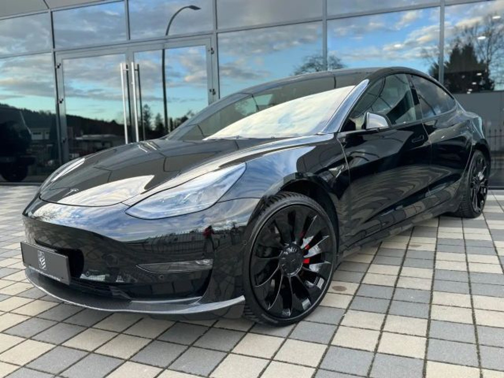 Tesla Model 3 Performance AWD