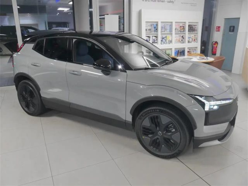 Volvo EX30 Performance Twin motor Ultra