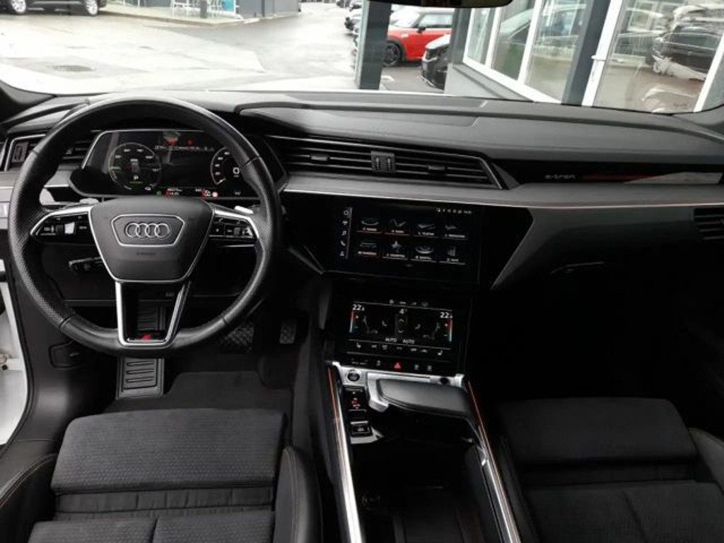 Audi e-tron