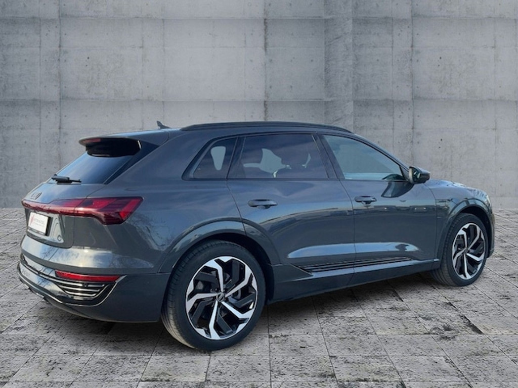 Audi Q8 e-tron