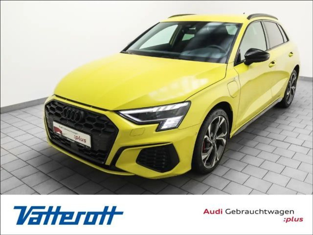 Audi A3 Sportback Sedan S-Line Hybride