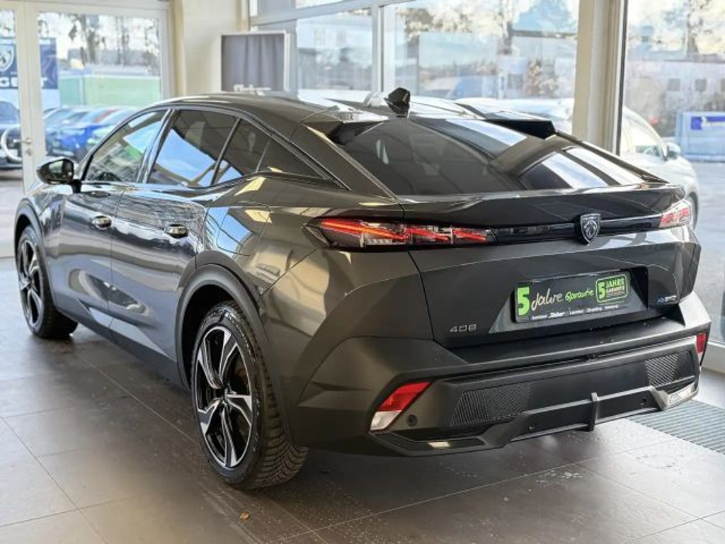 Peugeot 408