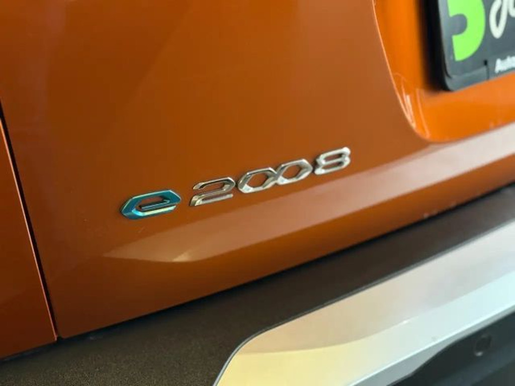 Peugeot e-2008