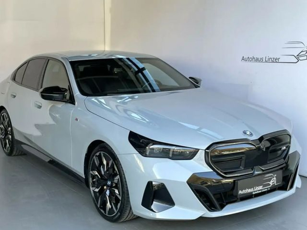 BMW i5 xDrive Sedan M60