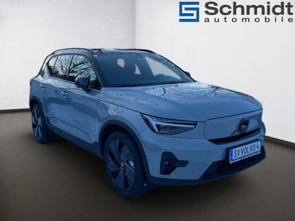 Volvo EX40
