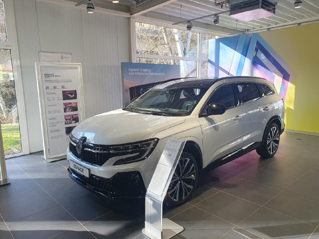 Renault Espace E-Tech Hybrid Iconic
