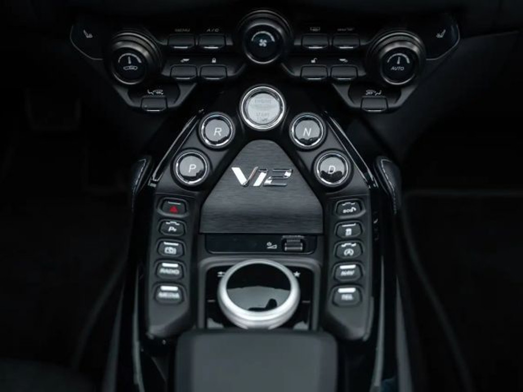 Aston Martin Vantage
