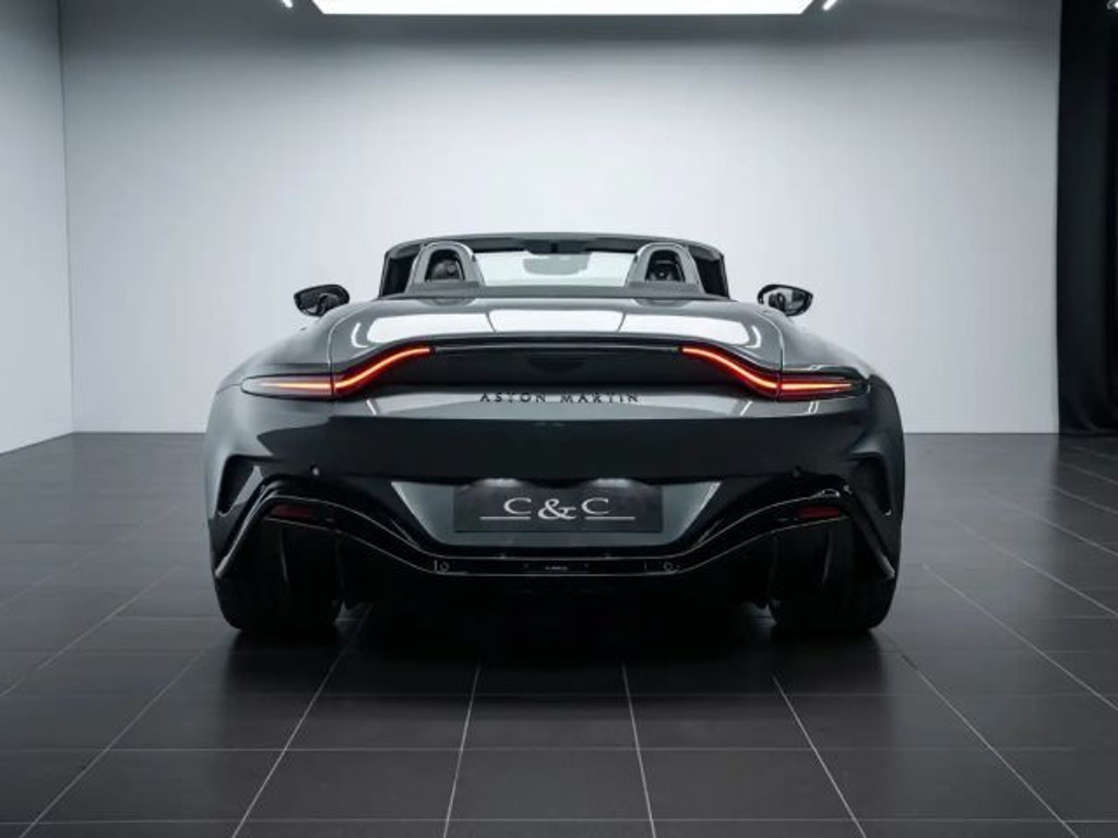 Aston Martin Vantage