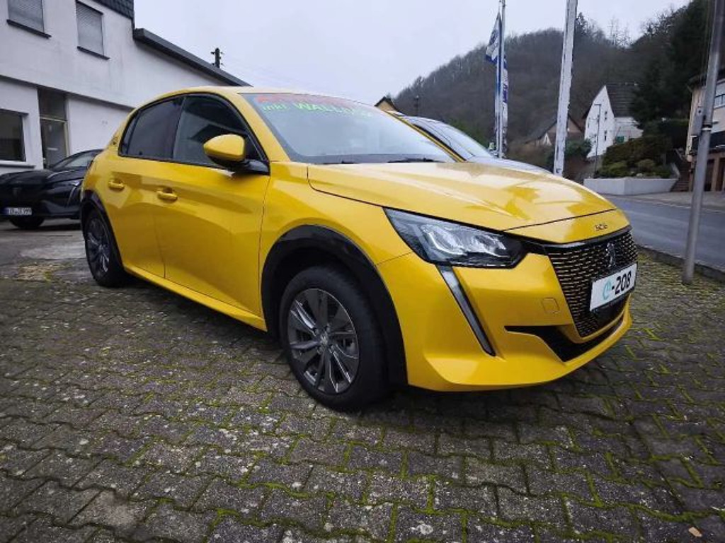 Peugeot e-208 Allure Pack